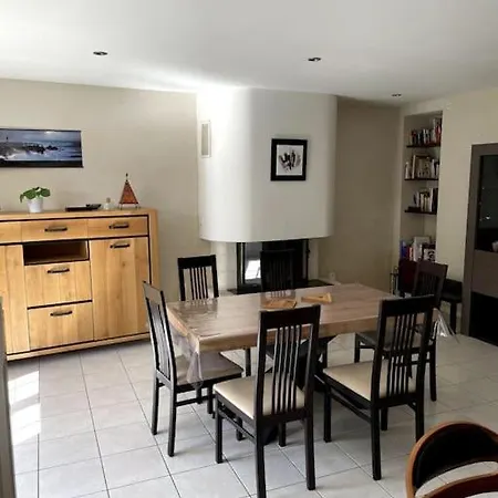 Maison Aux Volets Bleus Pouzauges