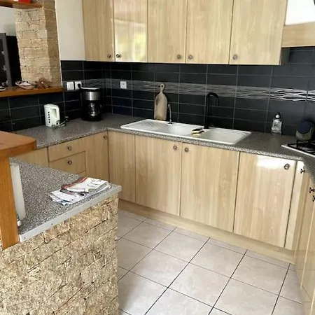 Maison Aux Volets Bleus プゾージュ