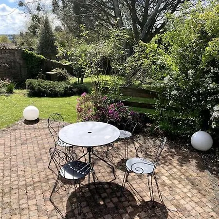 Maison Aux Volets Bleus Сasa de vacaciones *